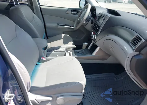 2013 Subaru Forester 2.5X Limited z USA, uszkodzony, nr VIN JF2SHAECXDH417967